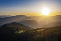 Feuerberg Mountain Resort Hotel auf der Gerlitzen Alm Kärnten im Spätsommer / Herbst, LuftbildLandschaft Österreich Natur Tourismus Werbung Austria--Blick von der Gerlitzen im Sonnenuntergang auf Ossiachersee, Wörthersee, Karawanken, Kärnten, Alm