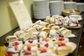 Desserts am Buffet des Restaurants im Hotel Mountain Resort Feuerberg in Kärnten
