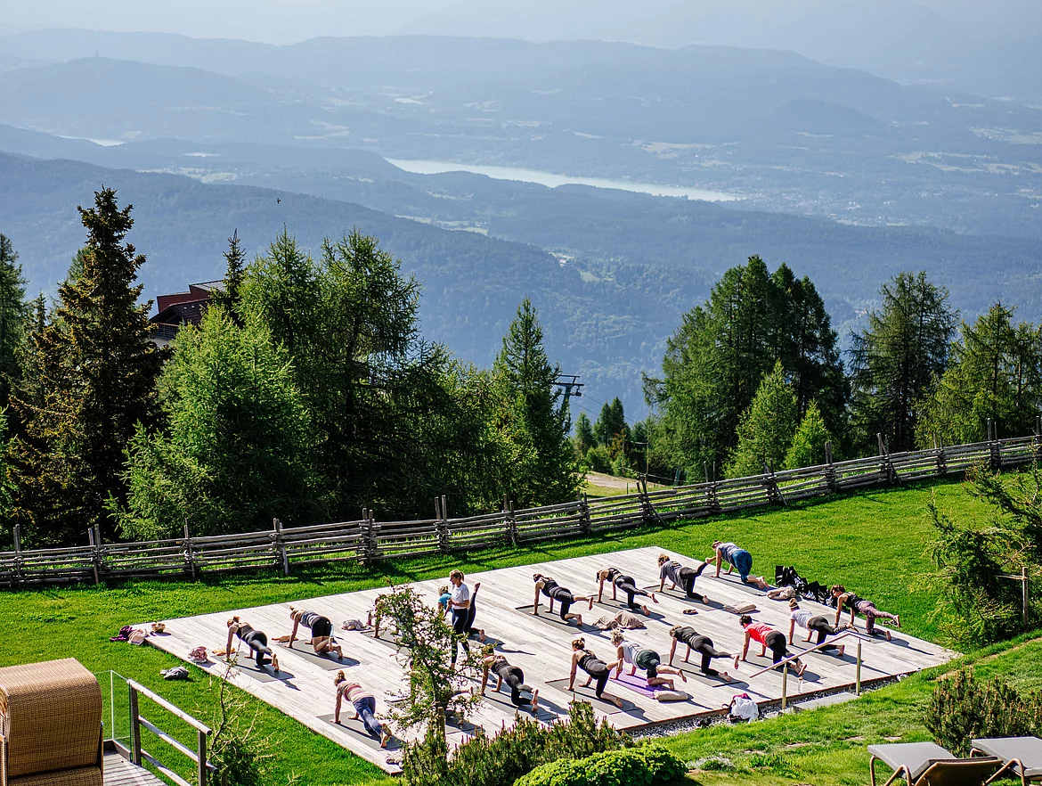 Yoga am Yogadeck mit Maria Jamnik