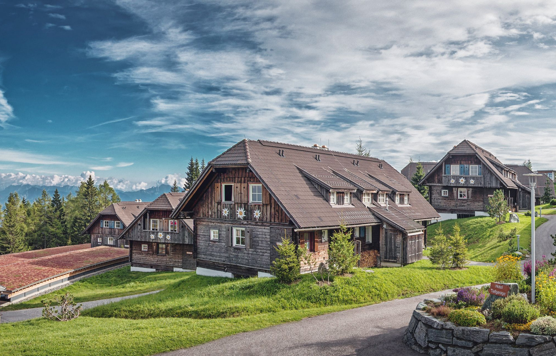 Chaletdorf am Berg im Hotel Mountain Resort Feuerberg auf der Gerlitzen Alpe in Kärnten