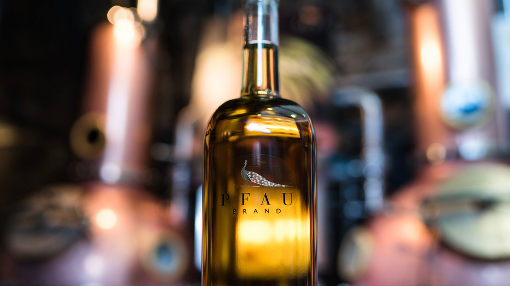 Schnaps von Pfau Brand