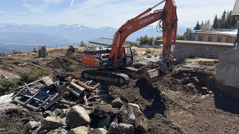 Bagger am Almsee