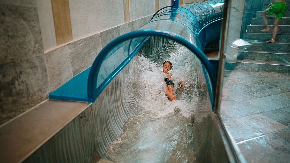 Wasserrutsche im "Aquafix"