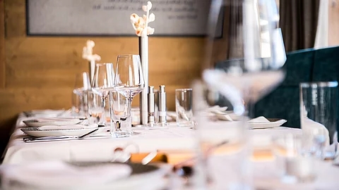 Ein schön gedeckter Tisch im Restaurant