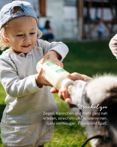 Es sind die kleinen Momente, die am meisten in Erinnerung bleiben. Wenn Kinder Tieren ganz nah kommen, sie neugierig beobachten, streicheln und dabei ganz im Moment sind.